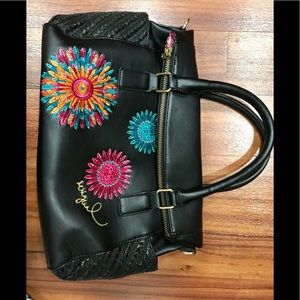 Desigual purse